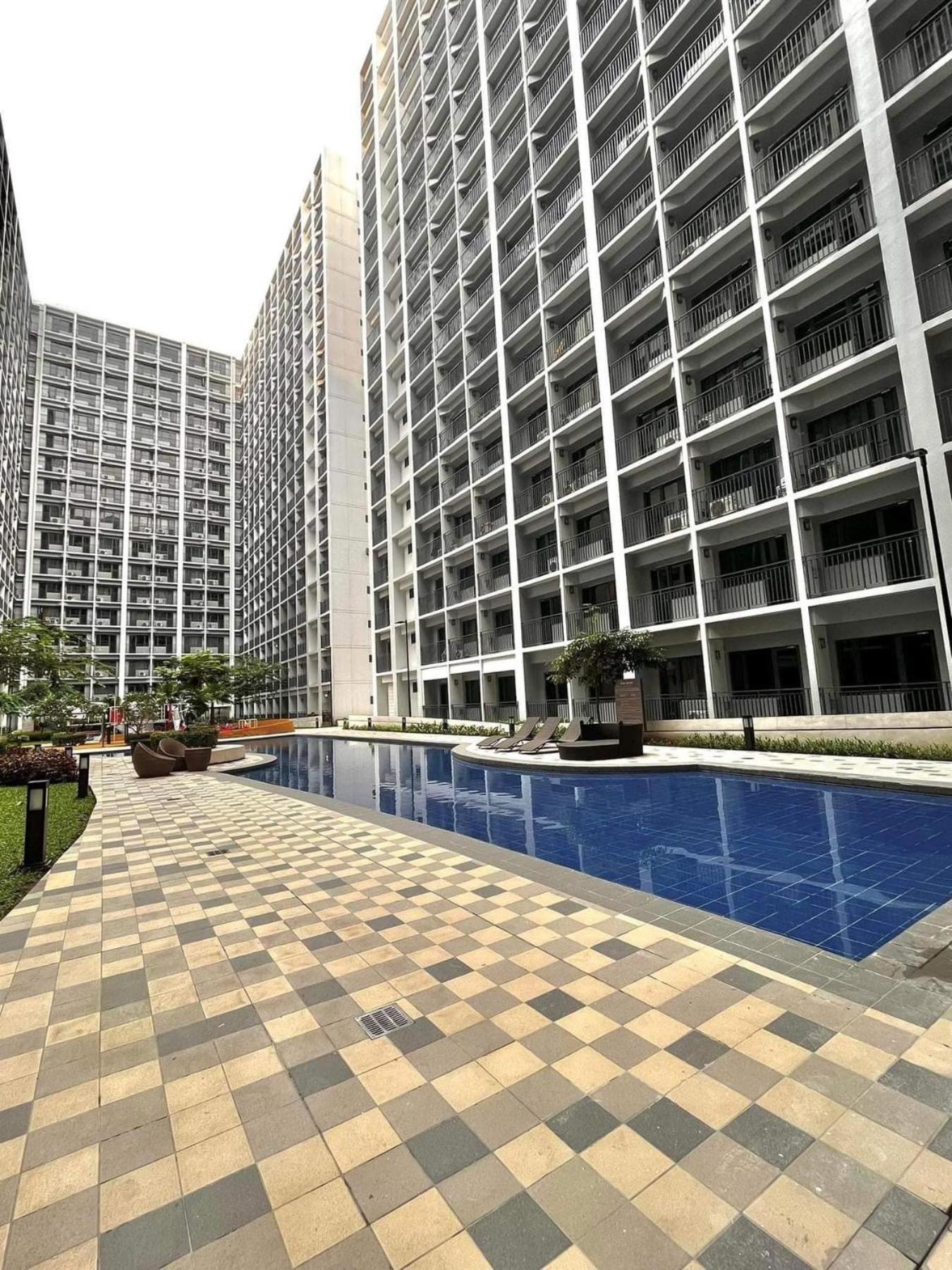 Shore 2 Residences High Speed Internet Walking Distance To Moa And Ikea Manila Exterior foto